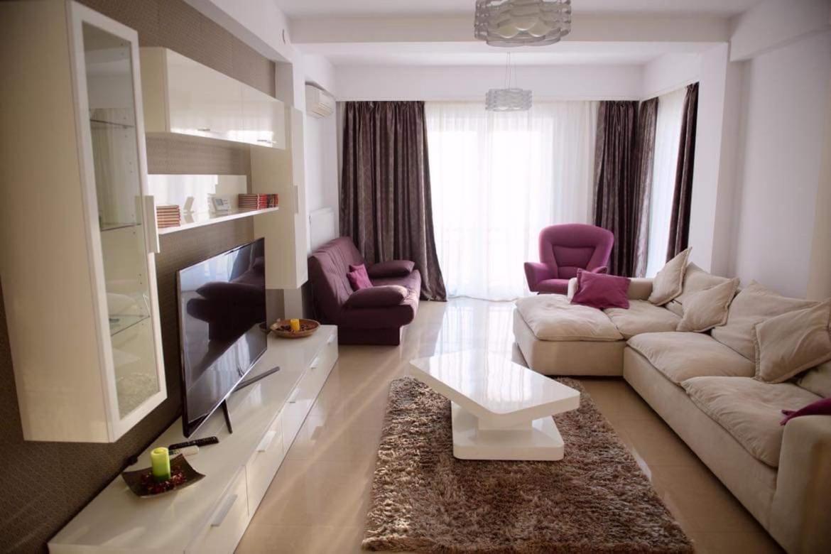 Sadara Sea Breeze Apartment นาโวดาริ ภายนอก รูปภาพ