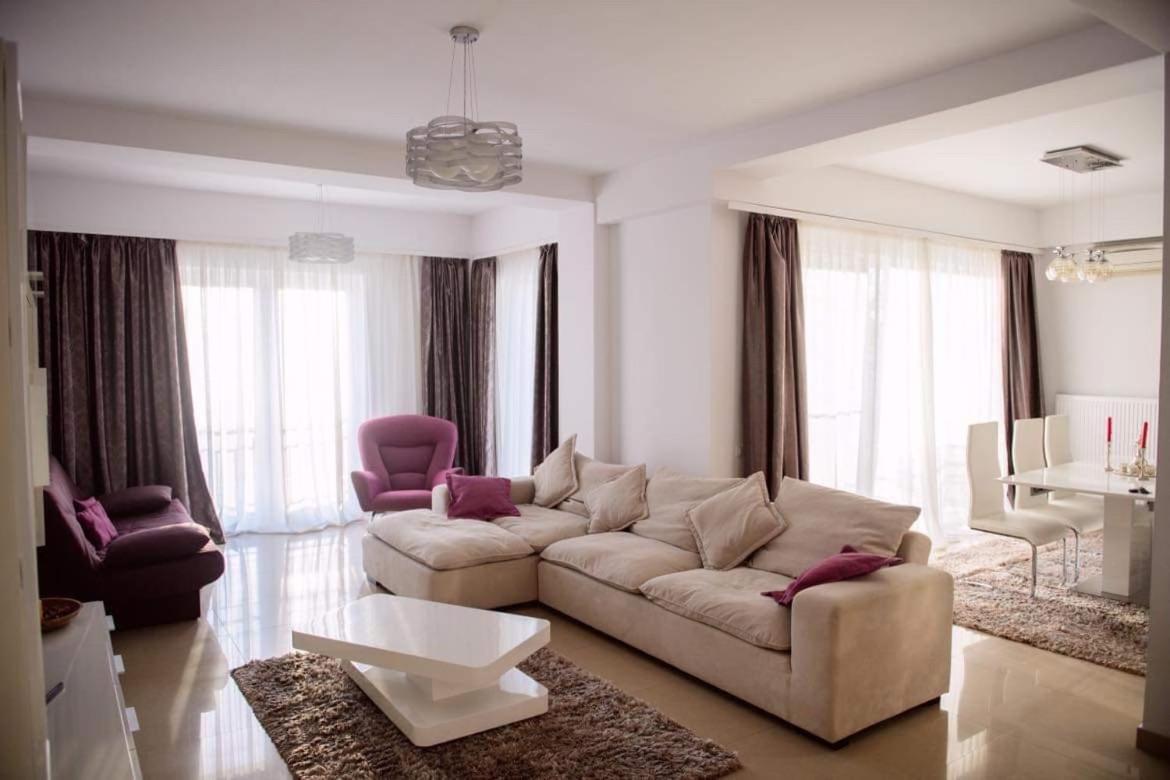 Sadara Sea Breeze Apartment นาโวดาริ ภายนอก รูปภาพ