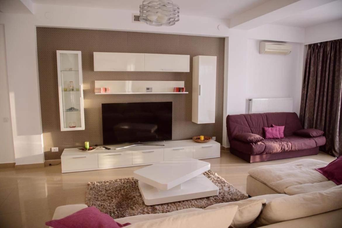 Sadara Sea Breeze Apartment นาโวดาริ ภายนอก รูปภาพ