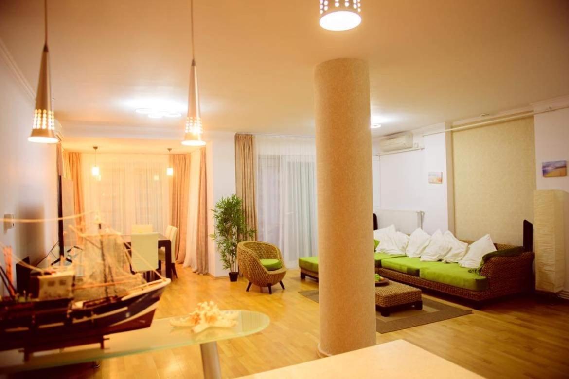 Sadara Sea Breeze Apartment นาโวดาริ ภายนอก รูปภาพ